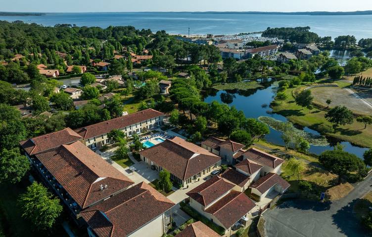 Gîte pour 2 personnes, adapté aux familles à Hourtin - 2