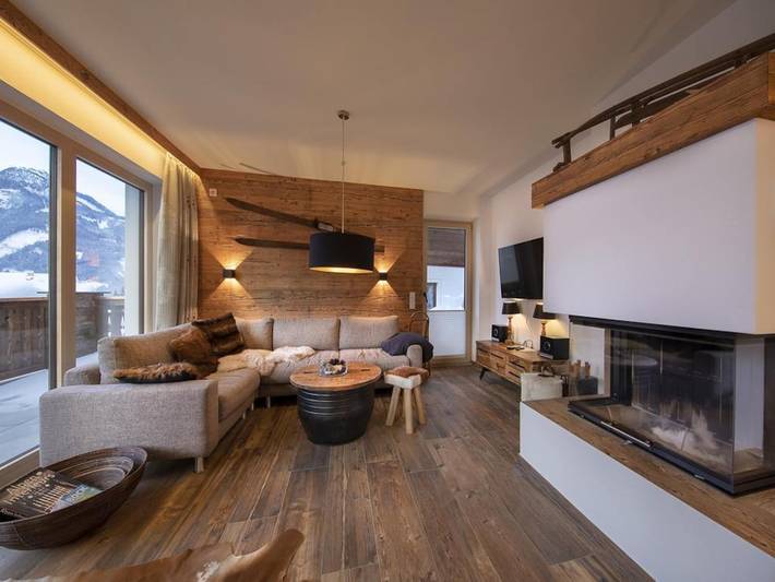 Ferienhaus für 6 Personen, mit Sauna und Pool sowie Balkon, kinderfreundlich in Neukirchen am Großvenediger