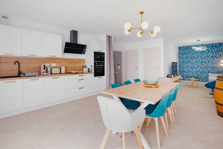 Location de vacances pour 6 personnes, avec piscine ainsi que vue et terrasse, animaux acceptés à Puget-Ville - 4