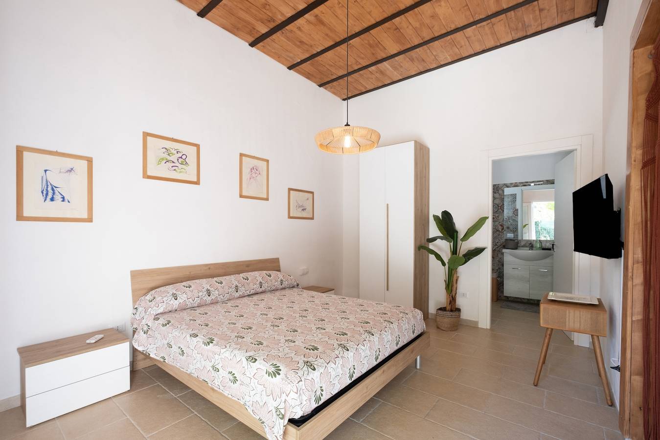 Casa vacanze 'Tramontana' con terrazza condivisa, Wi-Fi e aria condizionata in San Cesario di Lecce, Provincia di Lecce