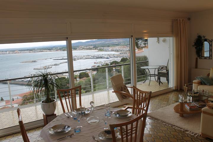 Villa für 8 Personen, mit Balkon/Terrasse in Roses - 4