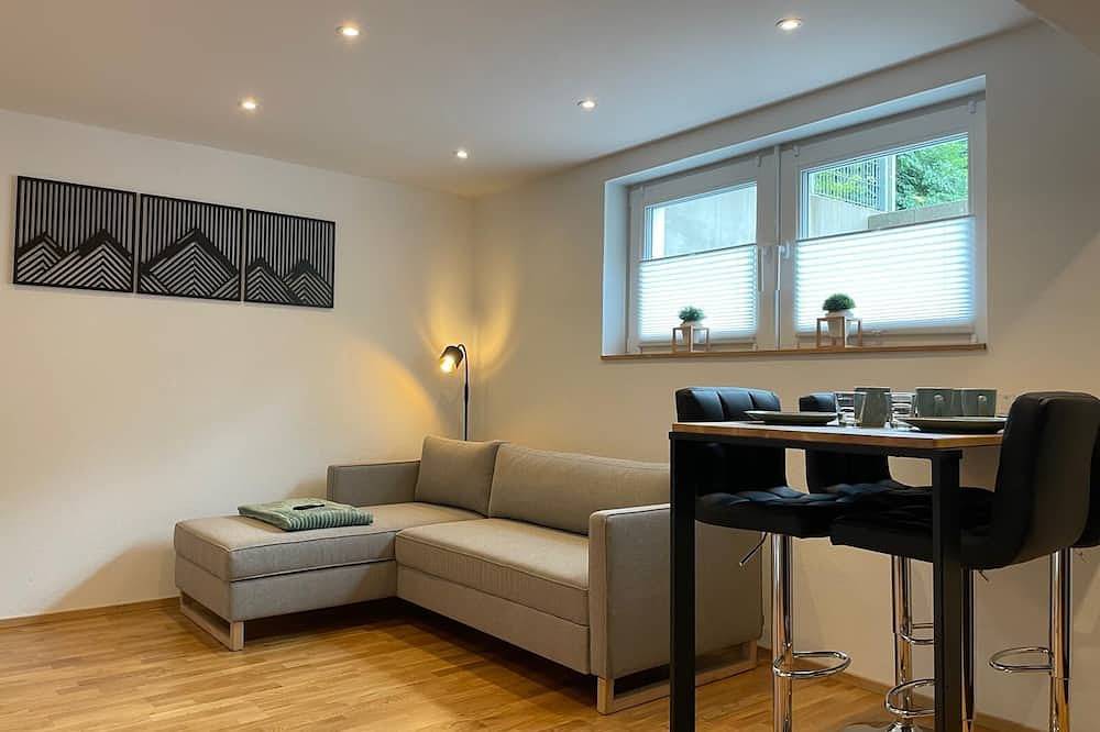 Ganze Wohnung, 1,5 Zimmer, Top ausgestattet, 4 Pers, Souterrain, Parkplatz, Self Check-In in Flintsbach am Inn, Bayerische Alpen