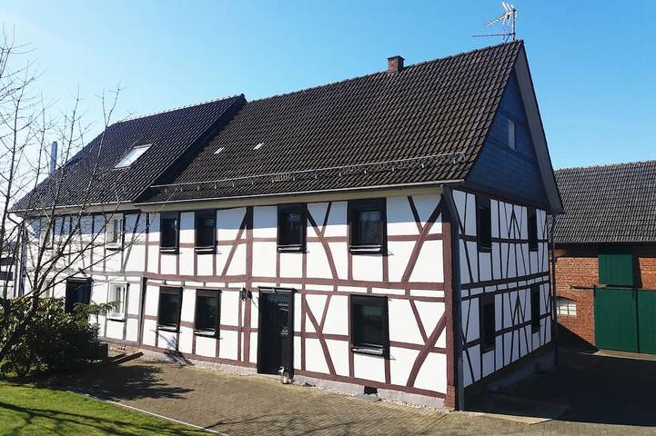Ferienhaus für 8 Personen, mit Terrasse und Garten in Neunkirchen-Seelscheid
