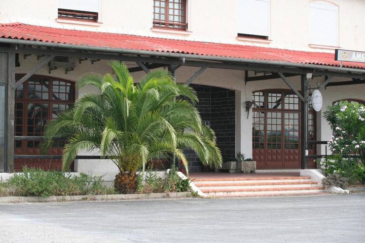 Hôtel pour 2 personnes, avec terrasse, animaux acceptés à Villedaigne