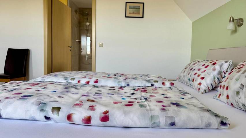 Ferienwohnung für 4 Personen, mit Balkon und Terrasse sowie Garten und Ausblick in Haundorf