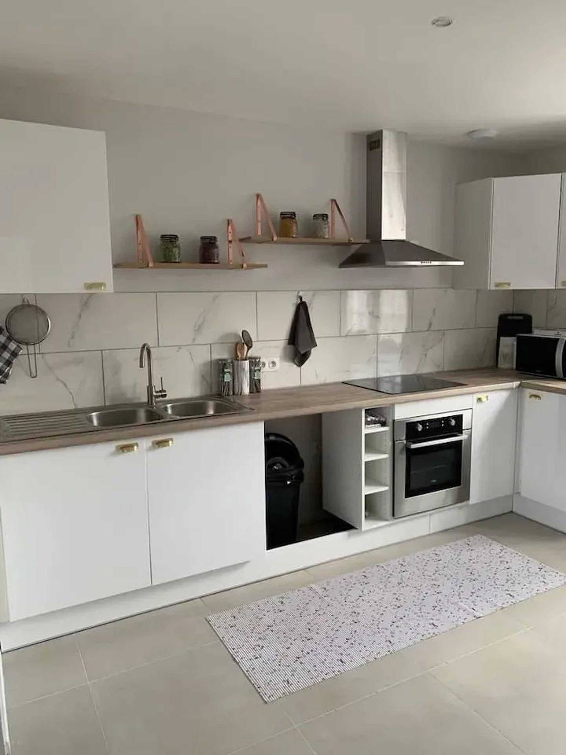 Entire apartment, Spacious apartment in Pierrelaye with garden view, 83 m² in Pierrelaye, Val-d'Oise