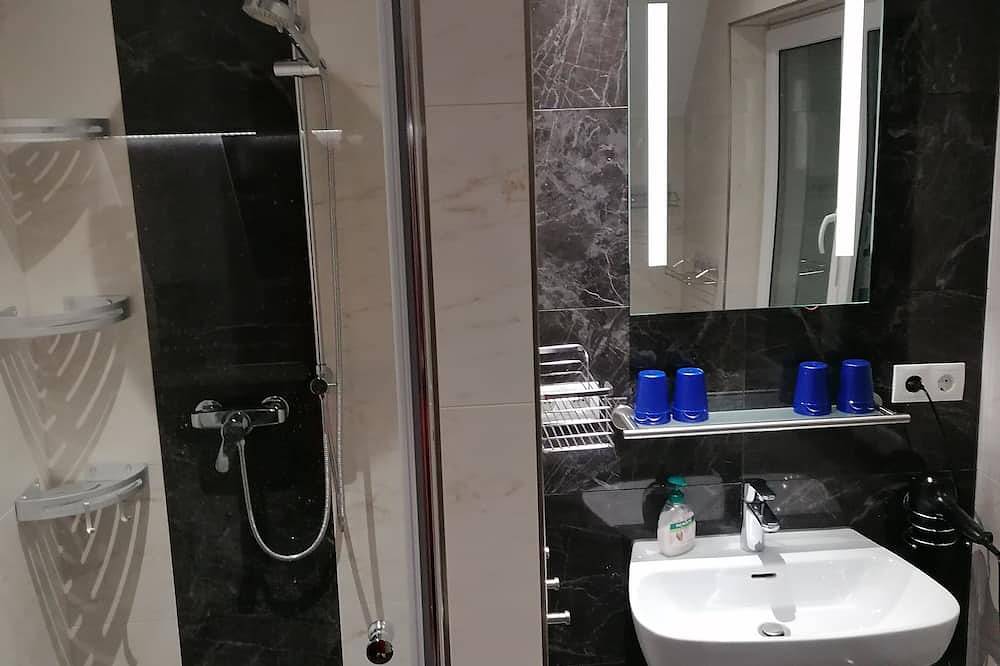 Ganze Wohnung, Fewo für 4 Personen - Exclusiver Spa, Whirlpool, uvm. in Großräschen, Lausitzer Seenland