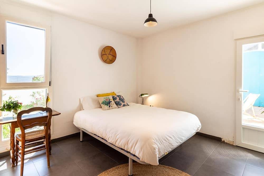 House with swimming pool and private yoga studio in Nigüelas, Granada Province