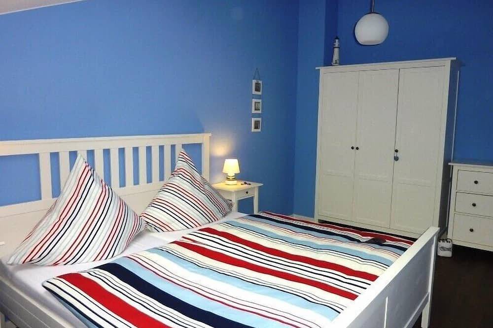 Ganze Wohnung, Romantische Fewo am Strand mit sonnigem Meerblick-Balkon in Hauptstrand Glowe, Glowe