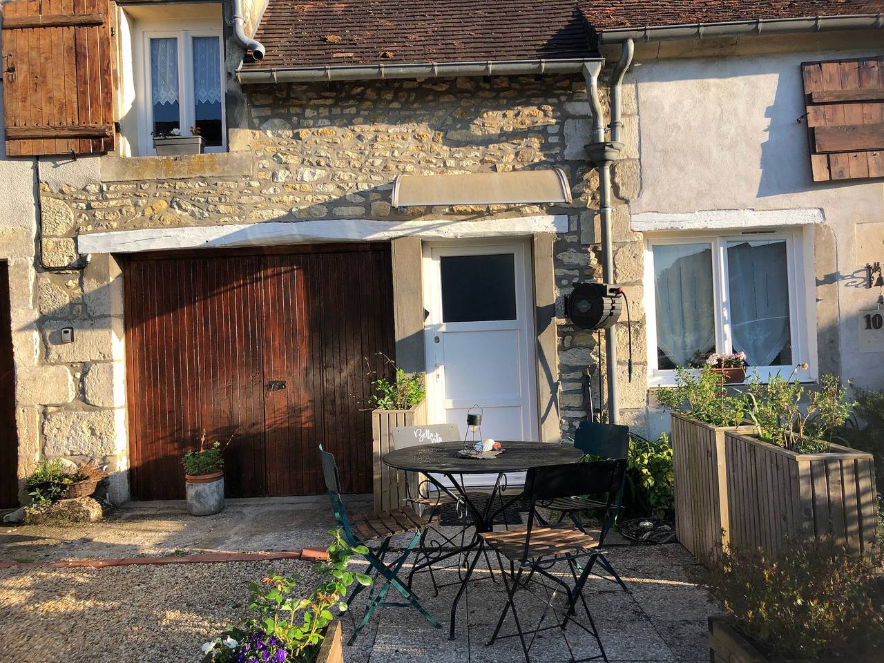 Ruhiges Studio mit privater Terrasse in der Nähe von La Charité sur Loire in Varennes-lès-Narcy, Loire-Tal