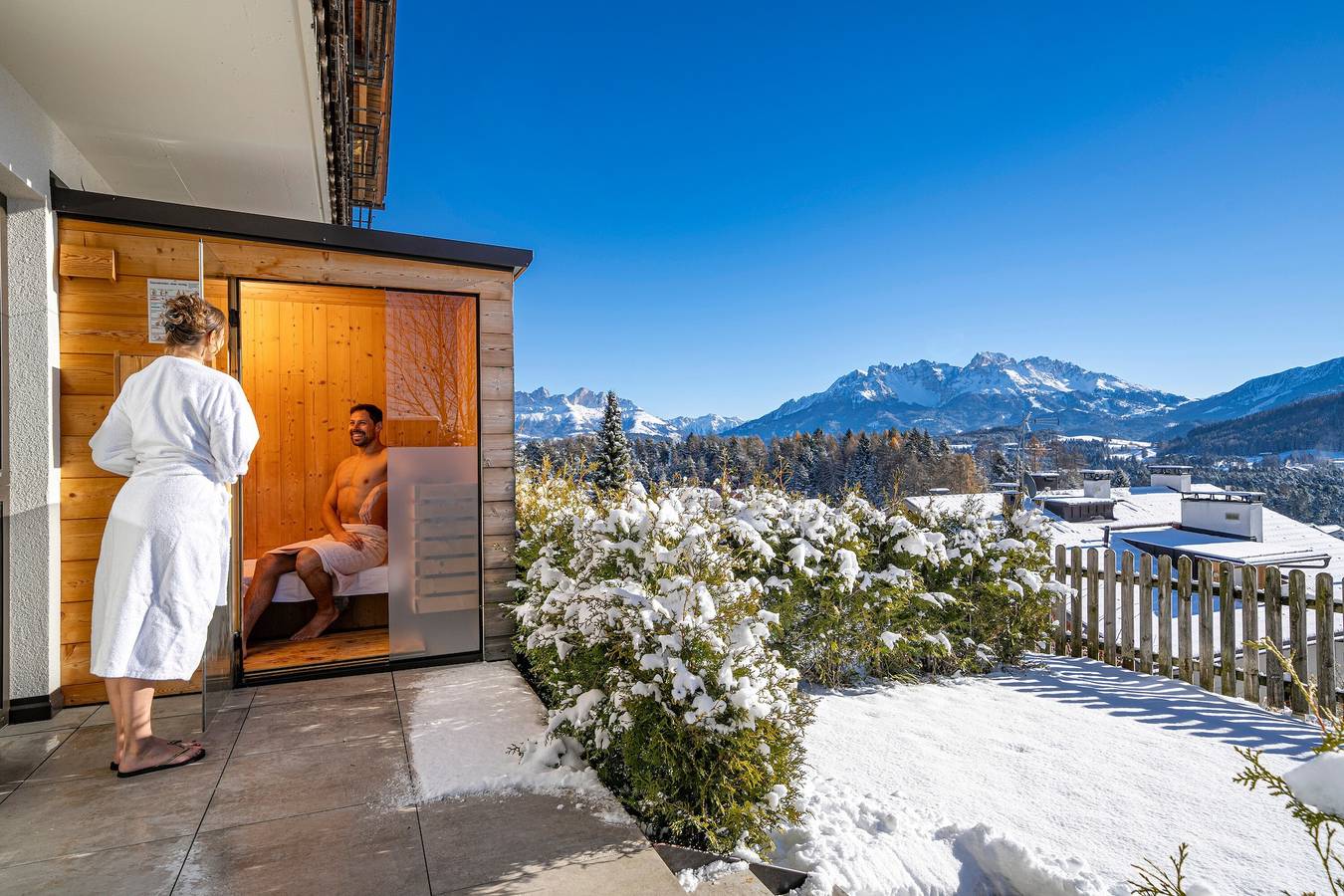 Ganze Wohnung, Ferienwohnung "Schlossberg Rosengarten" mit Bergblick, privater finnischer Sauna und Garten in Deutschnofen, Eggental
