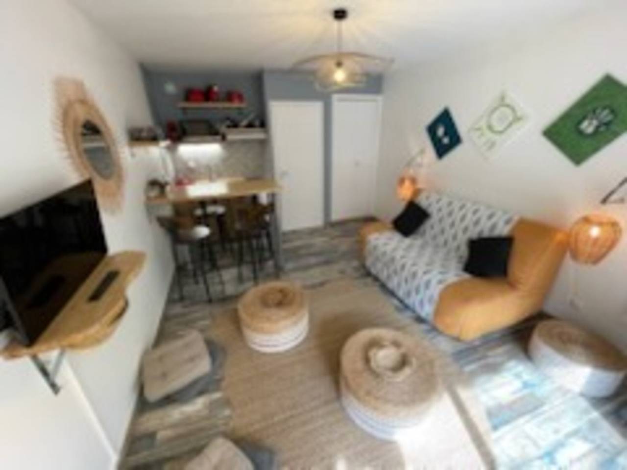 Ganzes Studio, Retro-Studio in Saint-Georges-de-Didonne – 5 Min zum Strand, Terrasse, Parkplatz & Tennis in Saint-Georges-de-Didonne, Rochefort und Umgebung