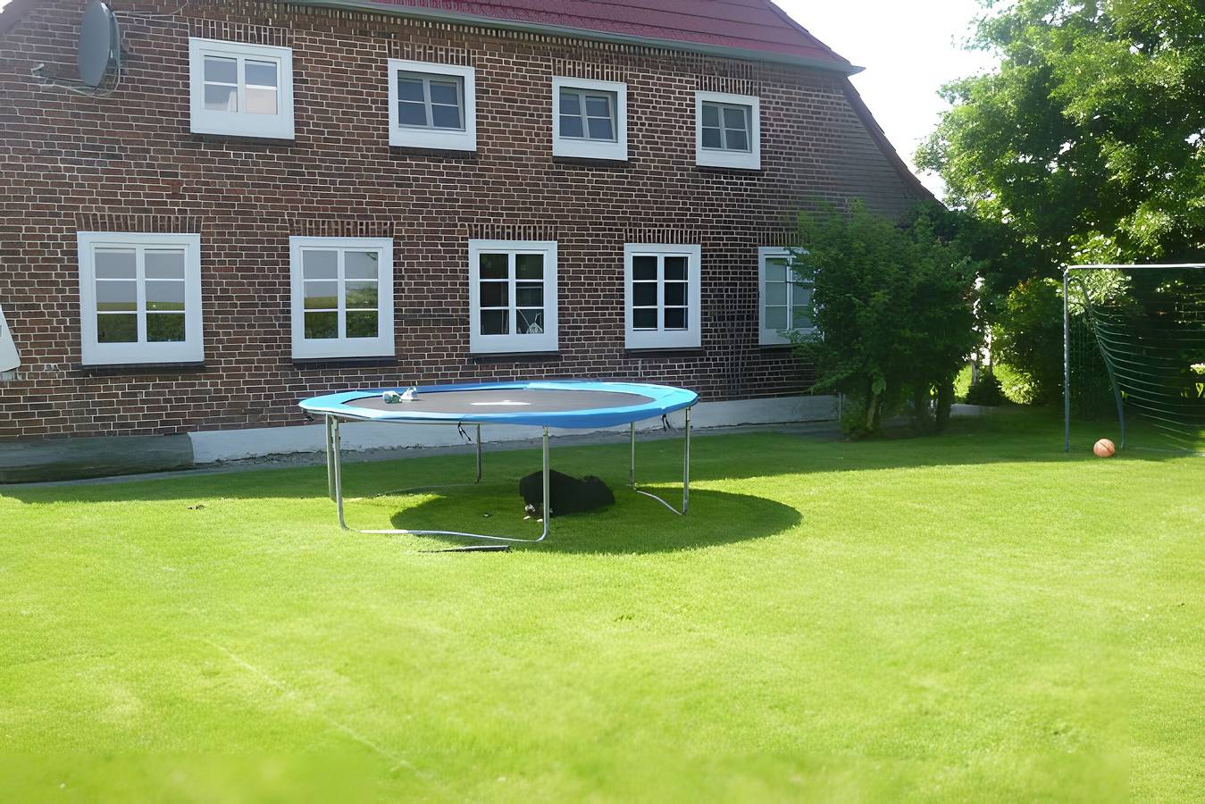 Ganze Wohnung, Ferienwohnung - Klein" mit Gemeinschaftsgarten und Wi-Fi in Dagebüll, Nordfriesland