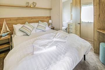Glamping for 4 People in Ceredigion, Mid-Wales, Photo 1