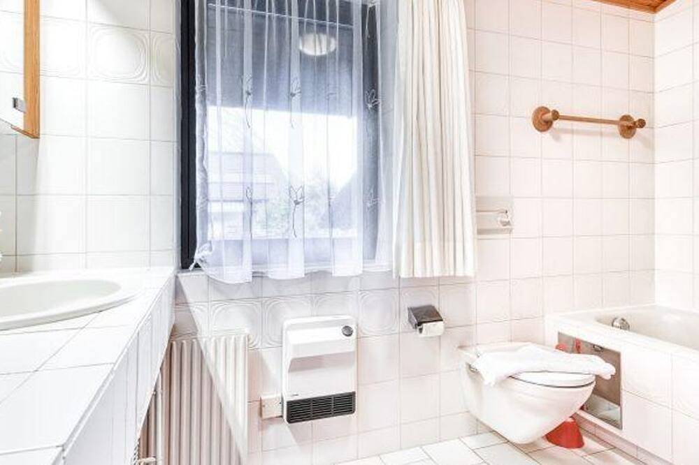 Ganze Wohnung, Chalet Zentral Bach by A-Appartments - Ferienwohnung in Rätikon Gebirgsgruppe, Brand