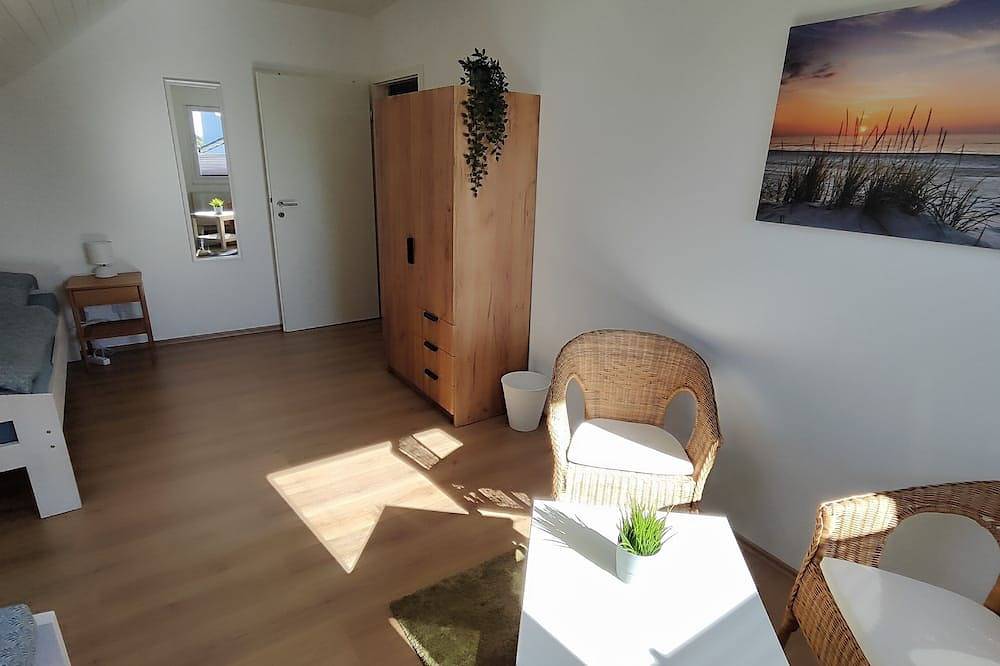 Ganze Wohnung, Renovierte 3-Zimmer Ferienwohnung im Zentrum der Strände, Wlan in Oldenburg in Holstein, Ostholstein