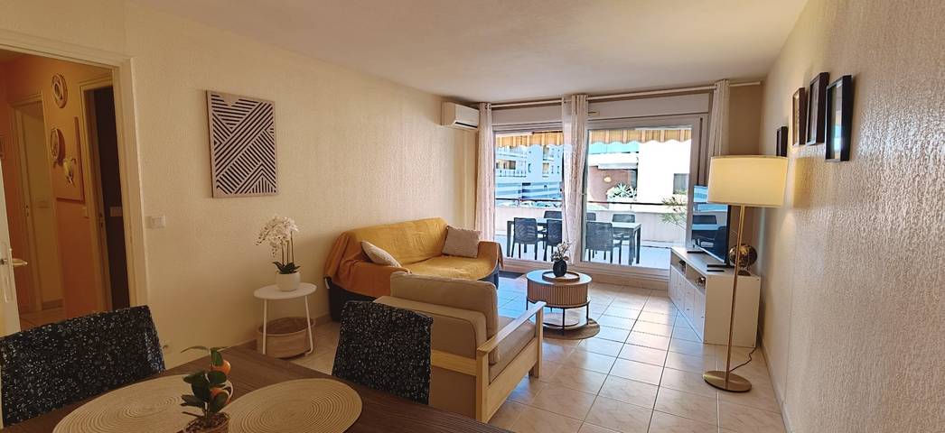 Gîte pour 4 personnes, avec balcon, adapté aux familles dans Vieux Port (Saint-Raphaël) - 2