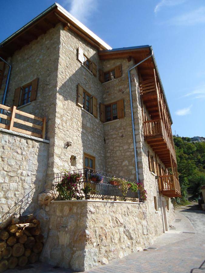 Casa vacanza per 2 persone, con Balcone e Terrazza nonché Giardino e Panorama a Rovereto