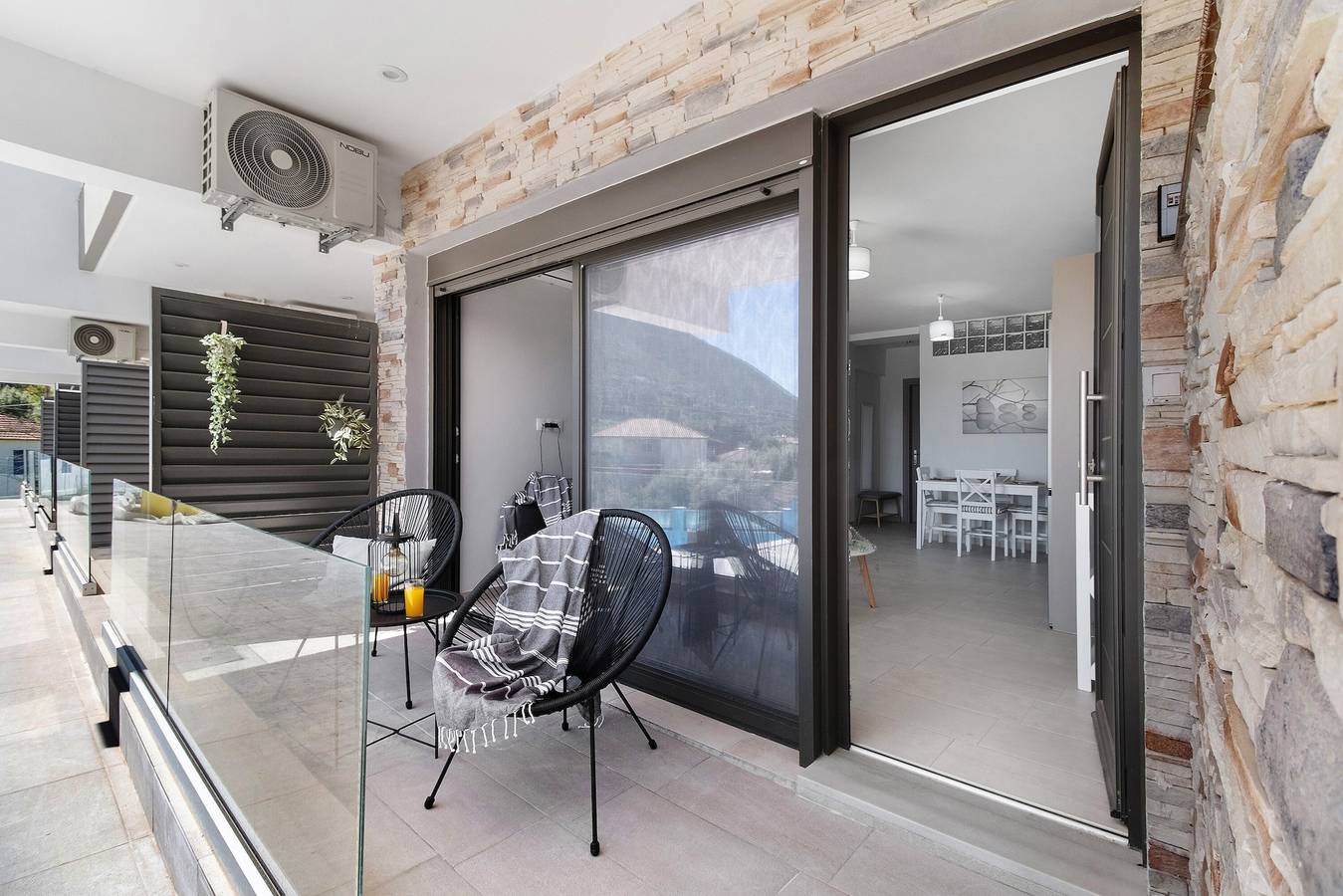 Entire apartment, Apartment 'Sofia' with Sea View, Wi-Fi and Air Conditioning in Nikiana, Alexandros