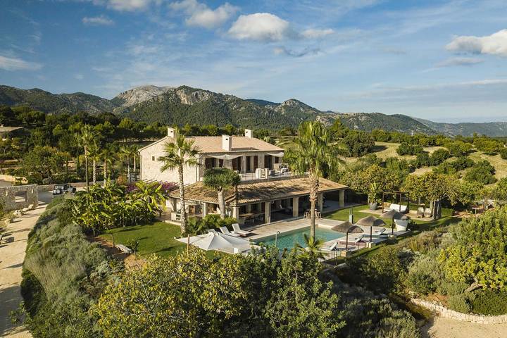 Ferienhaus für 10 Personen, mit Balkon und Garten
