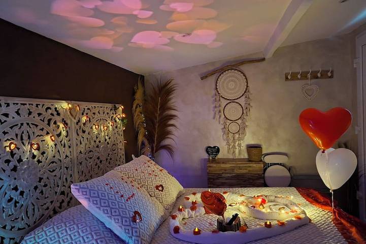 Private guest room with patio and spa in Provence in Cuges-les-Pins, Marseille und Umgebung