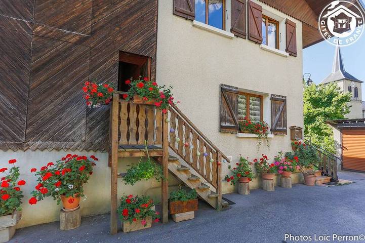 Location de vacances pour 5 personnes, avec jardin dans Allondaz