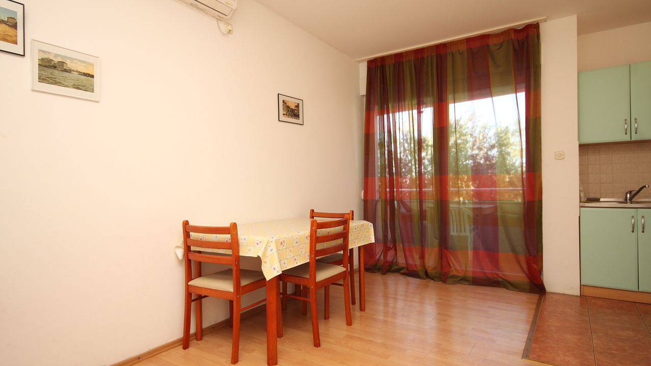 Apartamento vacacional entero, Ferienwohnung für 2 Personen (37 m²) in Preko in Preko, Uglijan