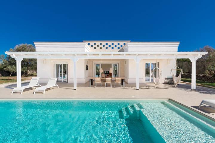 Ferienhaus für 8 Personen, mit Garten und Pool, mit Haustier