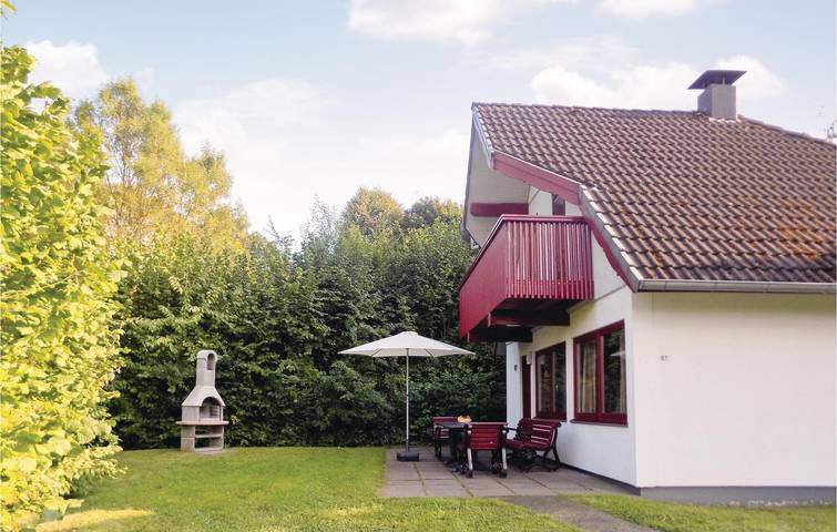 Ferienhaus für 6 Personen, mit Terrasse und Sauna sowie Garten in Kirchheim - 3