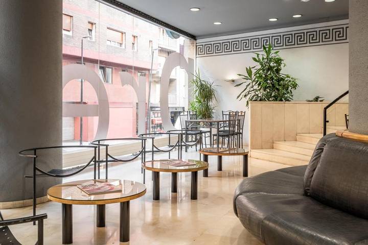 Hôtel pour 2 personnes, avec piscine ainsi que terrasse et sauna, animaux acceptés à Andorre-la-Vieille - 4