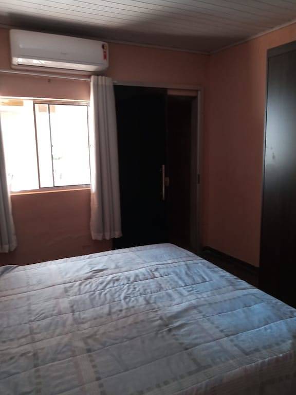 House with swimming pool and barbecue. in Cuiabá, Mato Grosso