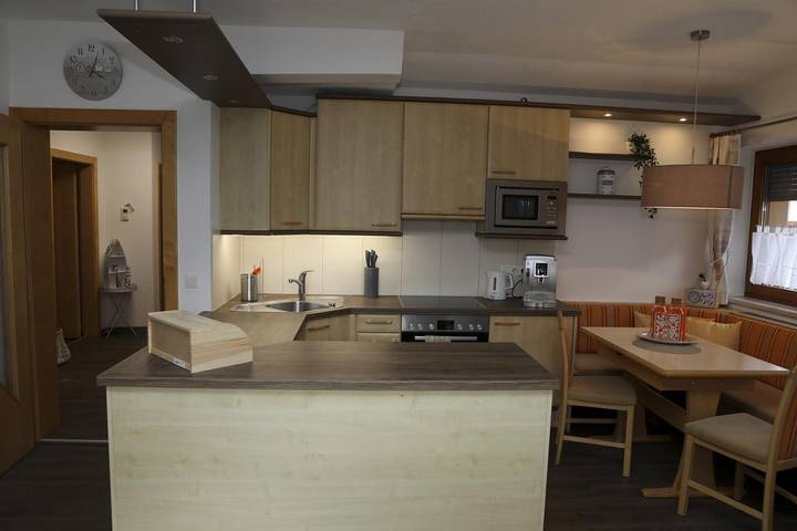 Ferienwohnung für 6 Personen, mit Balkon und Garten im Stubaital - 4