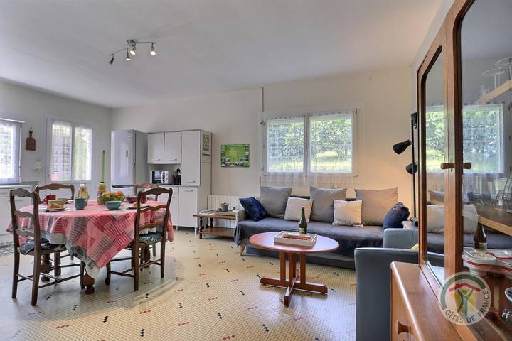 Gîte pour 4 personnes, avec Terrasse ainsi que Jardin et Vue à Bazouges-la-Pérouse - 2