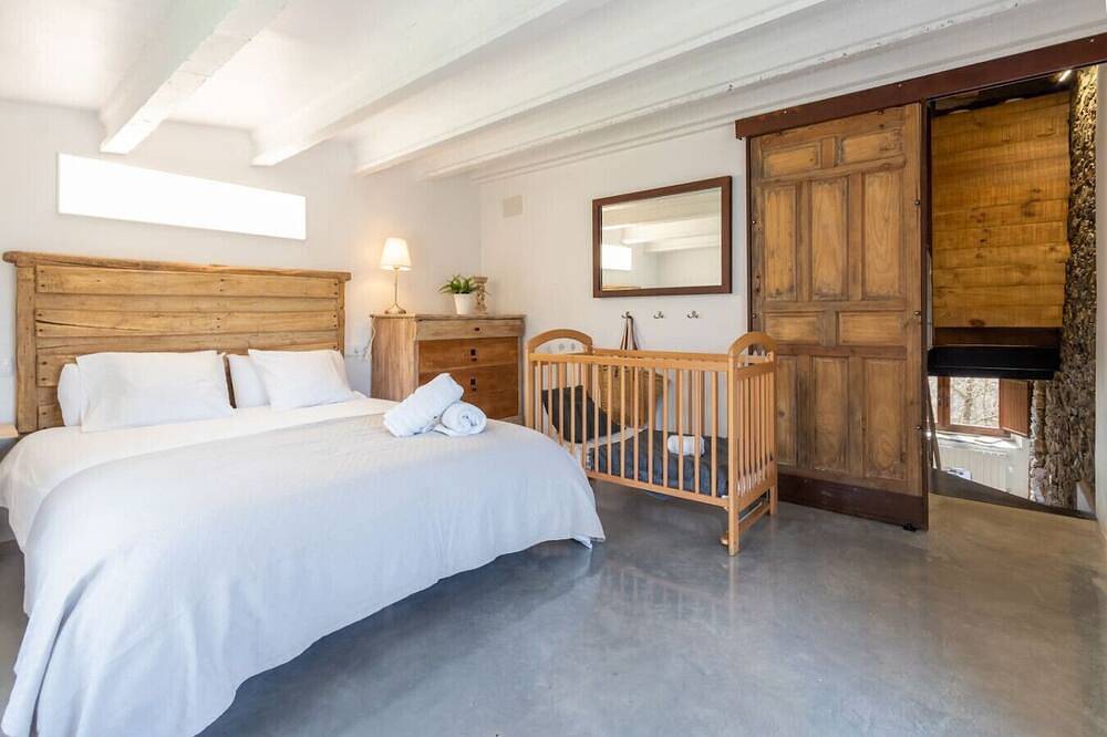 Relax Nature |8 P | Bbq | Wi-Fi | Pool | Foosball in Molló, Catalan Pyrenees