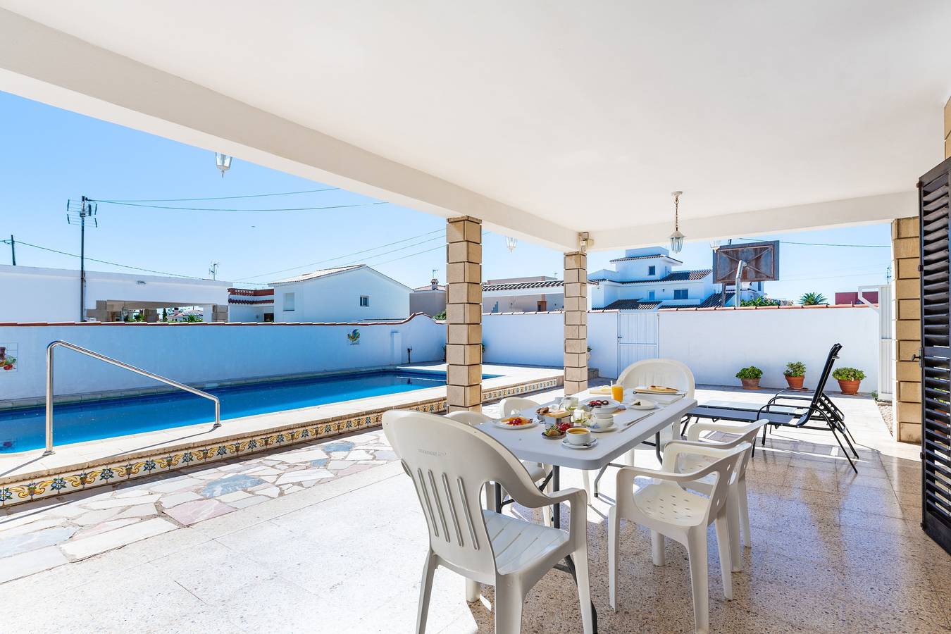 Villa 'Casa Sorpresa' près de la plage avec piscine et Wi-Fi in Vinaròs, Costa del Azahar