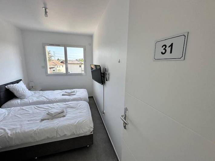 Gîte pour 10 personnes à Satolas-et-Bonce - 4