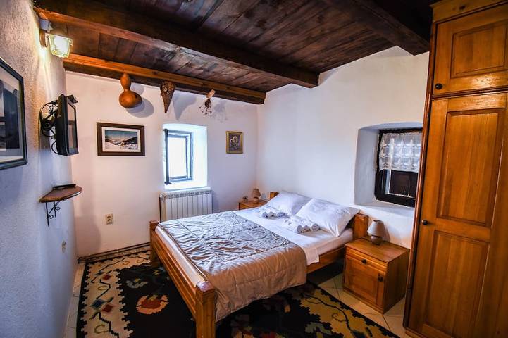 Villa für 16 Personen, mit Whirlpool und Garten, mit Haustier in Montenegro - 2