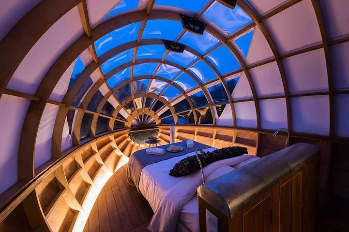 Gîte pour 2 personnes, avec terrasse et piscine