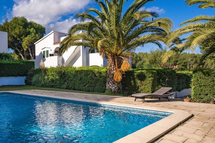 Location de vacances pour 4 personnes, avec jardin à Minorque