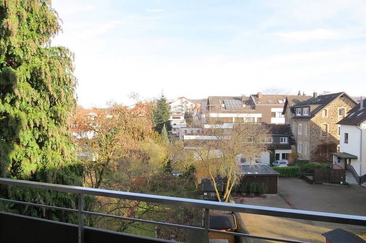 Ganze Wohnung, Ferienwohnung direkt am Kurpark mit Schwimmbad, Sauna und Restaurant im Haus. in Bad Salzuflen, Kreis Lippe