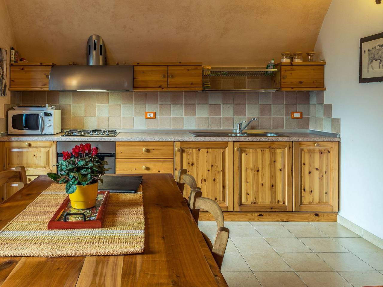 Ganze Wohnung, Wohnung in Riva Di Solto mit Kleinem Garten in Riva di Solto, Gemeinde Riva di Solto