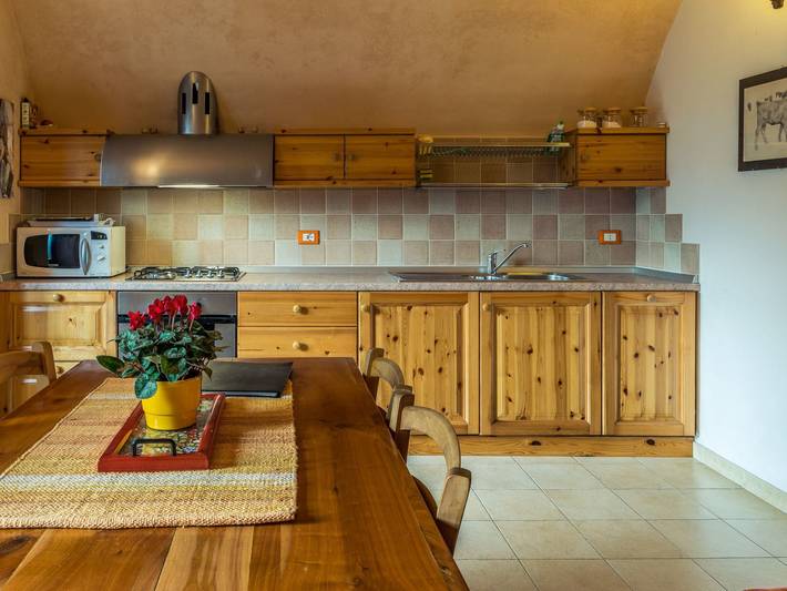 Appartamento intero, Wohnung in Riva Di Solto mit Kleinem Garten in Riva di Solto, Comune di Riva di Solto