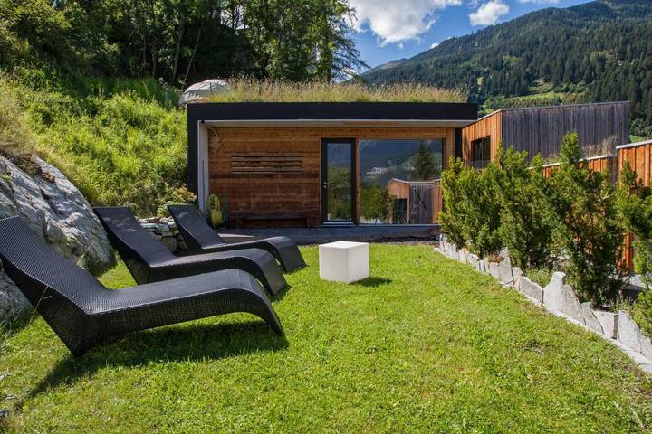 Hotel für 3 Personen, mit Terrasse und Whirlpool sowie Garten und Sauna in Ladis - 2