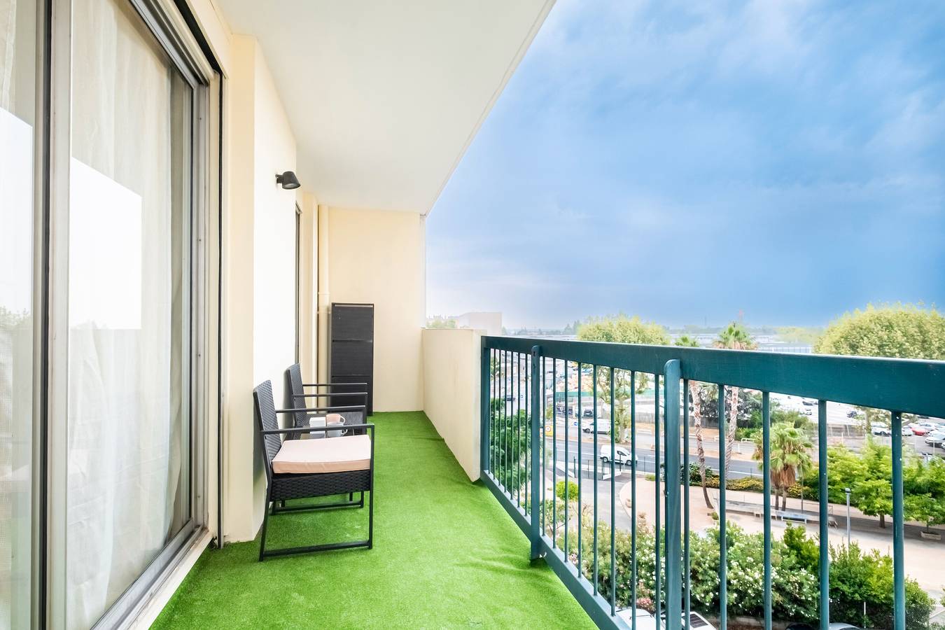 Entire apartment, Azur stay beach 8 min tram airport 5m in Nice (France), Nice region