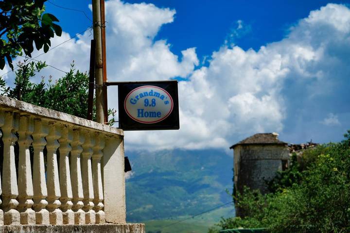 Maison d’hôte pour 2 personnes, avec jardin et vue dans Gjirokastër - 2