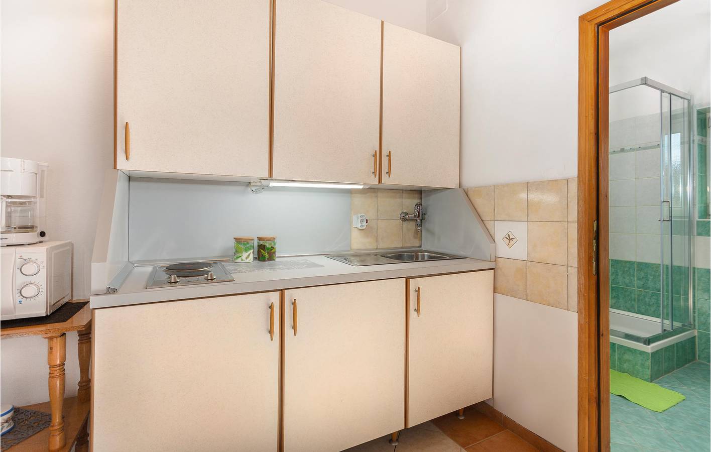 Ganze Ferienwohnung, Gemütliche Ferienwohnung mit Pool, Terrasse und WLAN, 200 m vom Fluss entfernt in Primorje-Gorski Kotar