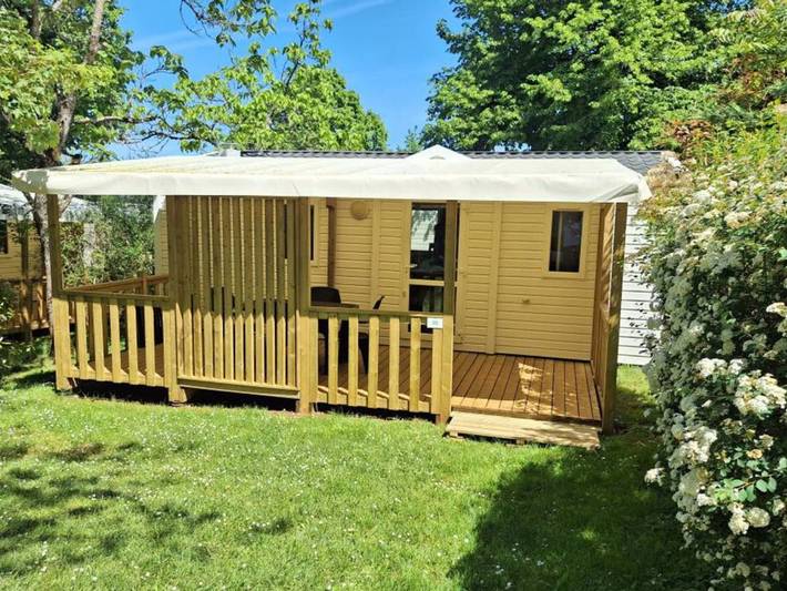 Mobil home pour 4 personnes, avec terrasse et piscine à Rocamadour