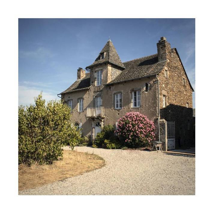 Location de vacances pour 2 personnes, avec vue et jardin ainsi que piscine et sauna à Naucelle - 3