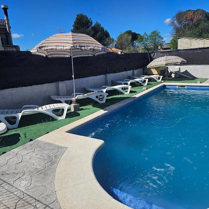 Location de vacances pour 8 personnes, avec piscine ainsi que jardin et vue à Escalona - 3