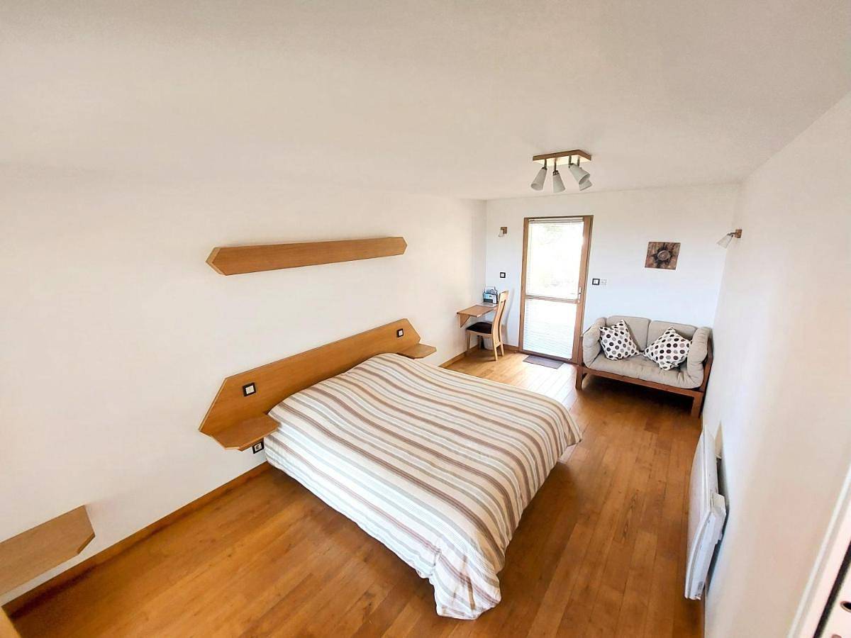 Double Room with Terrace in Chênehutte-Trèves-Cunault, Région de Saumur